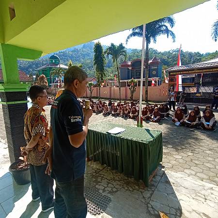 BELAJAR LITERASI KEUANGAN BERSAMA PT. BPR BKK REMBANG