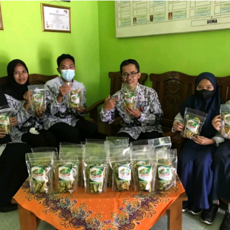 KERIPIK KANGKUNG KRISPY SPENPATRA INOVASI SISWA SMPN 4 REMBANG